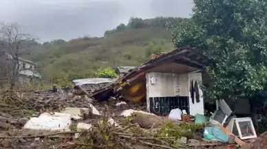 Sakarya'da gece yarısı kabusu: Sel suları evleri yuttu