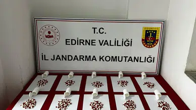 Edirne'de jandarmadan uyuşturucu operasyonu: Yüzlerce hapla yakalandı