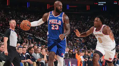 LeBron James Philadelphia 76ers formasıyla ilk maçına çıktı