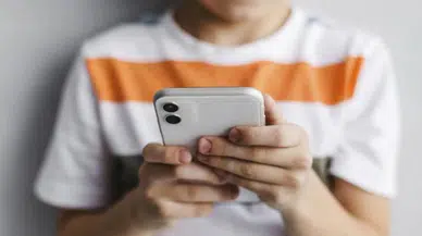 Çocuklara sosyal medya düzenlemesinde tarih belli oldu: 15 yaş altına hesap yasağı geliyor