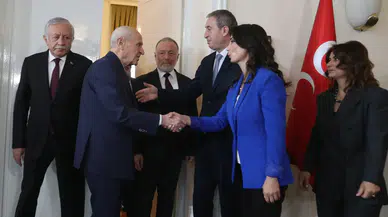 İngiliz Financial Times, Devlet Bahçeli'yi "Kürtlerle barış planının arkasındaki aşırı sağcı lider" olarak tanımladı