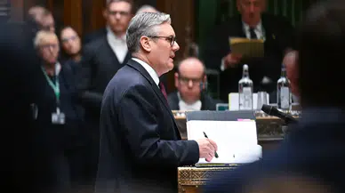 Starmer, Epstein mağdurlarından özür diledi: Mandelson'ın yalanlarına inandığım için üzgünüm