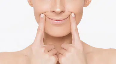 Ünlülerin gençlik sırrı yüz yogası: En etkili 5 teknik