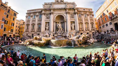 Roma'da yeni dönem: Trevi Çeşmesi'ne yaklaşmak bile artık ücretli