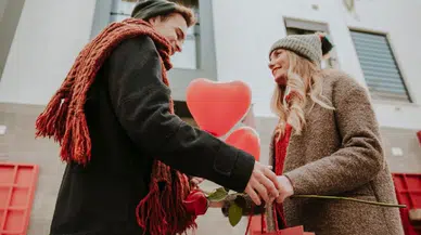 Araştırma ortaya koydu: Sevgililer Gününde hangi hediye daha fazla mutlu ediyor?
