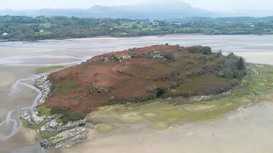 Sadece günde iki kez yürüyerek ulaşılabiliyor: 17 dönümlük gelgit adası satılık