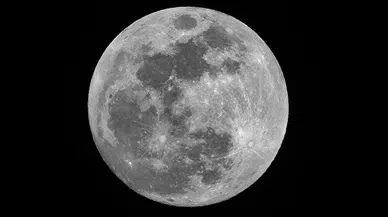 Elon Musk’tan sürpriz karar: SpaceX, Mars yerine Ay’a odaklanıyor