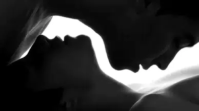 Tartışma yaratan paylaşım: Yatak odasındaki arzular aslında korkularımız mı?