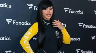 Cardi B, twerk yaparken üzerine robot devrildi