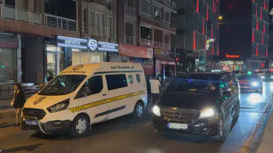 Eyüpsultan'da gece yarısı dehşet anları: Oto galeriye düzenlenen saldırıda 4 kişi yaralandı