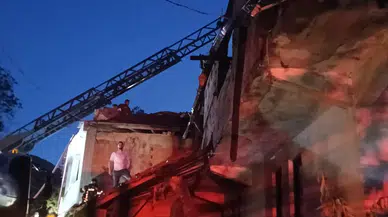 Bartın’da korku dolu anlar: Köy evinden geriye küller kaldı
