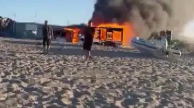 Yalıköy'de korku dolu anlar: Plajdaki cankurtaran kulübesi kül oldu