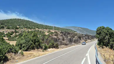 Eğirdir Gölü'nde kabus dolu anlar: İki farklı noktada alevlerle mücadele sürüyor
