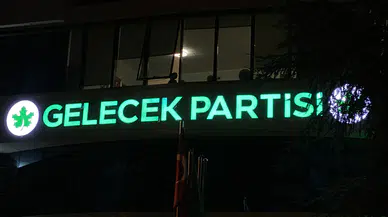 Siyasi sahnede veda vakti: Gelecek Partisi merkezinden son kareler