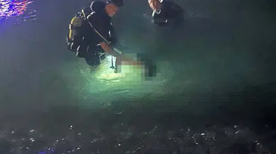 Konyaaltı Sahili'nde gece denize giren iki genç boğuldu