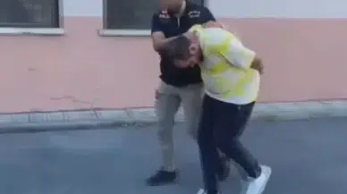 Küçükçekmece'de narkotik operasyonu: Gizli bölmelerdeki uyuşturucuyla yakalanan sürücü tutuklandı