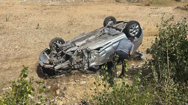 Tavşanlı’da kaza yapan araçtaki yaralılar itfaiye çalışmasıyla kurtarıldı