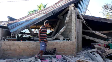Flores açıklarında 7,7'lik deprem: 51 kişi hayatını kaybetti