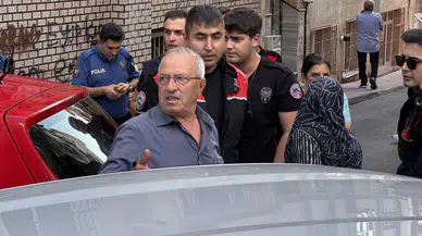 Beyoğlu'nda düğün konvoyu faciaya ramak kaldı: Damadın amcası binaya çarptı