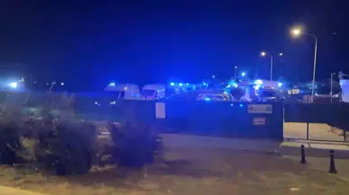 Zeytinburnu açıklarında gemide 4 kişi hastaneye kaldırıldı