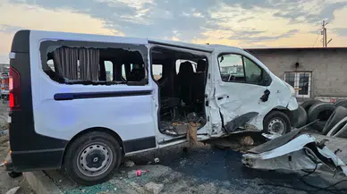 Batman'da minibüs kazası: 2'si ağır 9 yaralı