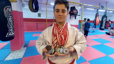 Ahmet Nassa dört yıllık karate serüvenine 30 madalya sığdırdı