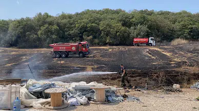 Nilüfer’deki anız yangını itfaiyenin hızlı müdahalesiyle söndürüldü
