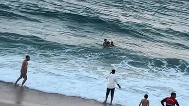 Kıyıda otururken dalga vurdu: 58 yaşındaki adam hayatını kaybetti