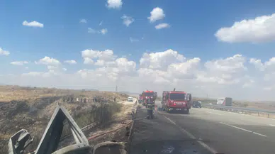 Nevşehir’de madeni yağ yüklü TIR devrildi: 1 ölü