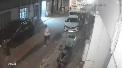 Bayrampaşa'da polise bıçaklı saldırı: 4 şüpheli tutuklandı