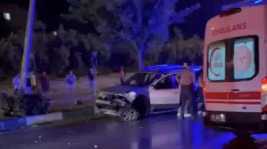 Üç otomobilin çarpıştığı Osmaniye kazasında 4 kişi hastaneye kaldırıldı