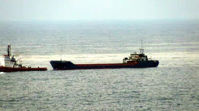 Dron saldırısında hasar alan gemi Zonguldak kıyılarına demirledi