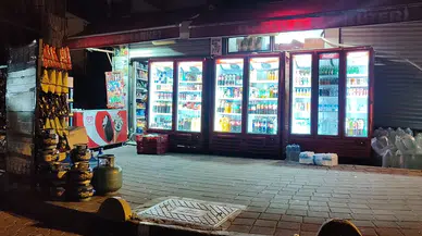 Fatih’te bıçaklı saldırı şüphelisi markette gözaltına alındı