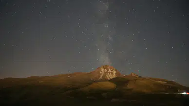 Perseid yağmuru Erciyes'in zirvesinden izlendi