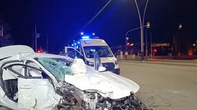 Bursa Nilüfer'de gece yarısı kaza: 2 ölü, 2 yaralı