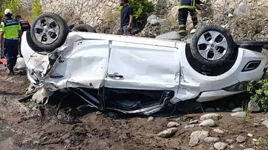 Aladağ'da dereye uçan otomobilde 2 kişi hayatını kaybetti