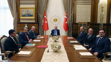 Külliye'de kritik Ankara zirvesi: İş dünyası temsilcileriyle bir araya geldi
