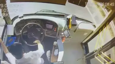 Beşiktaş'taki İETT kazasında dehşet anları kamerada: İş makinesine böyle çarptı