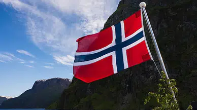 Norveç'te tarihi devir teslim: Kral 8'inci Haakon resmen görevine başladı