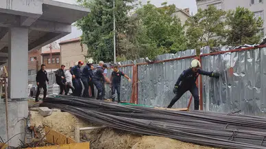 İstanbul'da inşaat faciası: Bir işçi demirlerin üzerine çakıldı