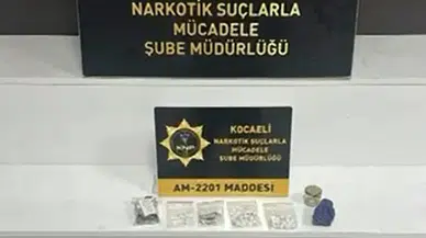 Kocaeli'de narkotik operasyonu: Mutfak tezgahında uyuşturucu, fırında nakit para