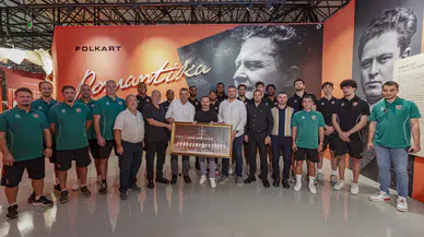 Karşıyaka Basketbol Takımı'ndan Kültürpark'ta anlamlı kültür molası