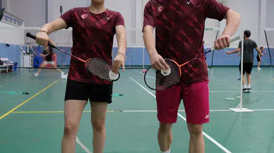 Avrupa şampiyonu badmintonculara gökyüzünde unutulmaz karşılama