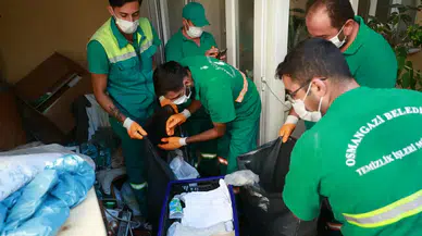 Bursa'da mahalleliyi canından bezdiren ev temizlendi: Tonlarca atık tahliye edildi
