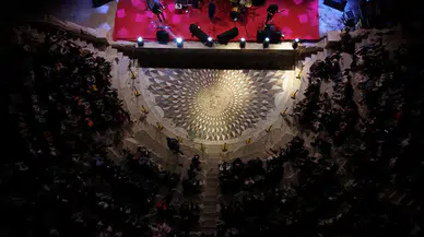 Medusa'nın gölgesinde unutulmaz gece: Birsen Tezer antik kentte yankılandı