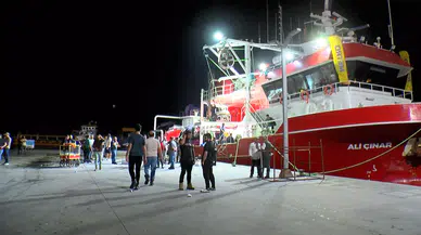 Denizlerde hasat vakti: Palamut bereketi yüzleri güldürdü