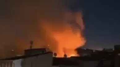 Esenler'de kentsel dönüşüm alanında korkutan yangın