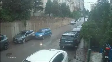 Bursa'da yağışlı havada dehşet anları: Kontrolden çıkan otomobil takla attı