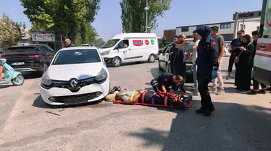 İnegöl'de zincirleme kaza: Motosiklet sürücüsü iki aracın arasında kaldı