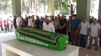 Deniz faciasında acı veda: Kaptan Yaşar Kayhan son yolculuğuna uğurlandı